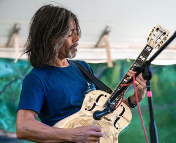 Ocracoke Alive, Uke/Guitar with Lou Castro