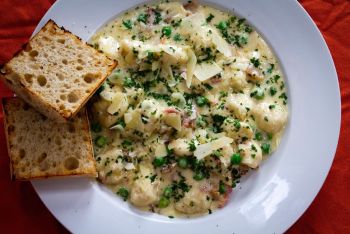 Sorella's Pizza & Pasta, Gnocchi Carbonara